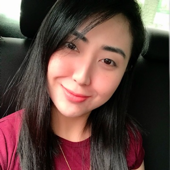 Meet your Posher, April - Picture 1 of 1